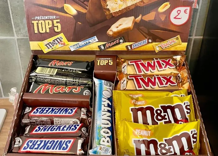 Le Richebourg - Place Wilson, Centre *