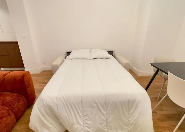 Le Richebourg - Place Wilson, Centre *